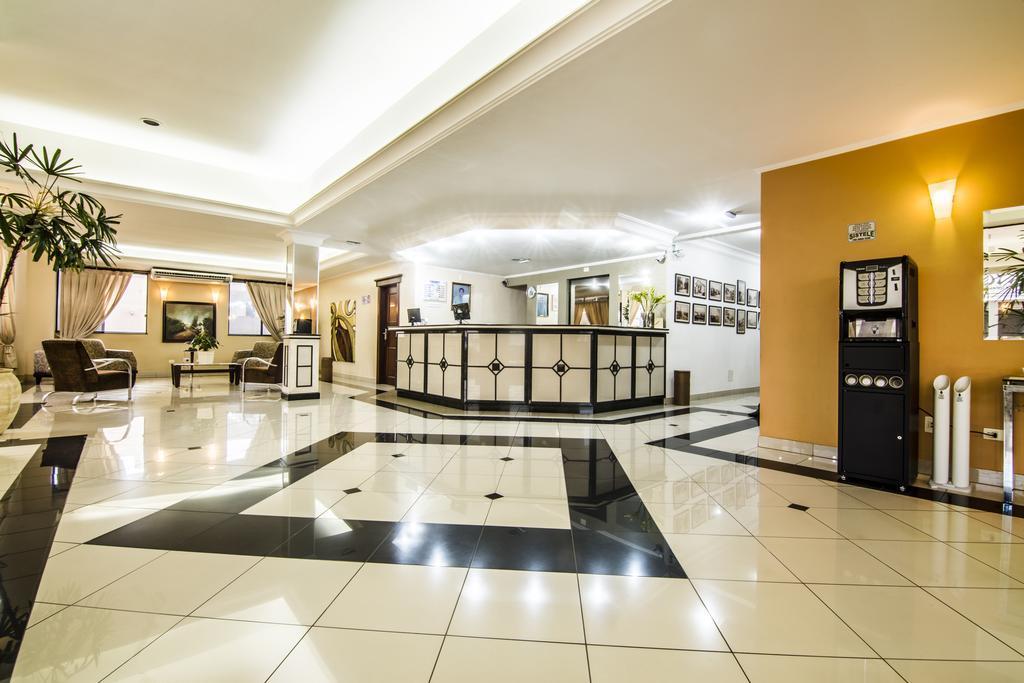 Jr Hotel Marilia Bagian luar foto