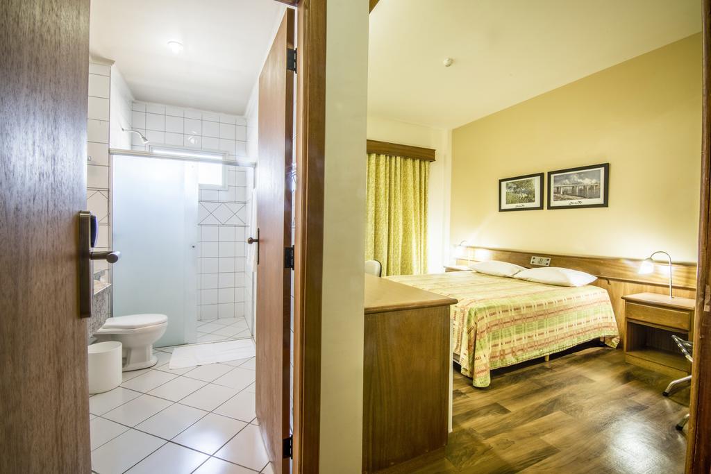 Jr Hotel Marilia Bagian luar foto