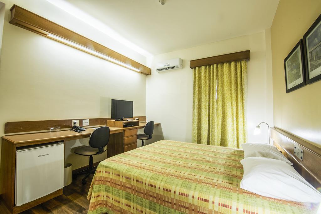Jr Hotel Marilia Bagian luar foto