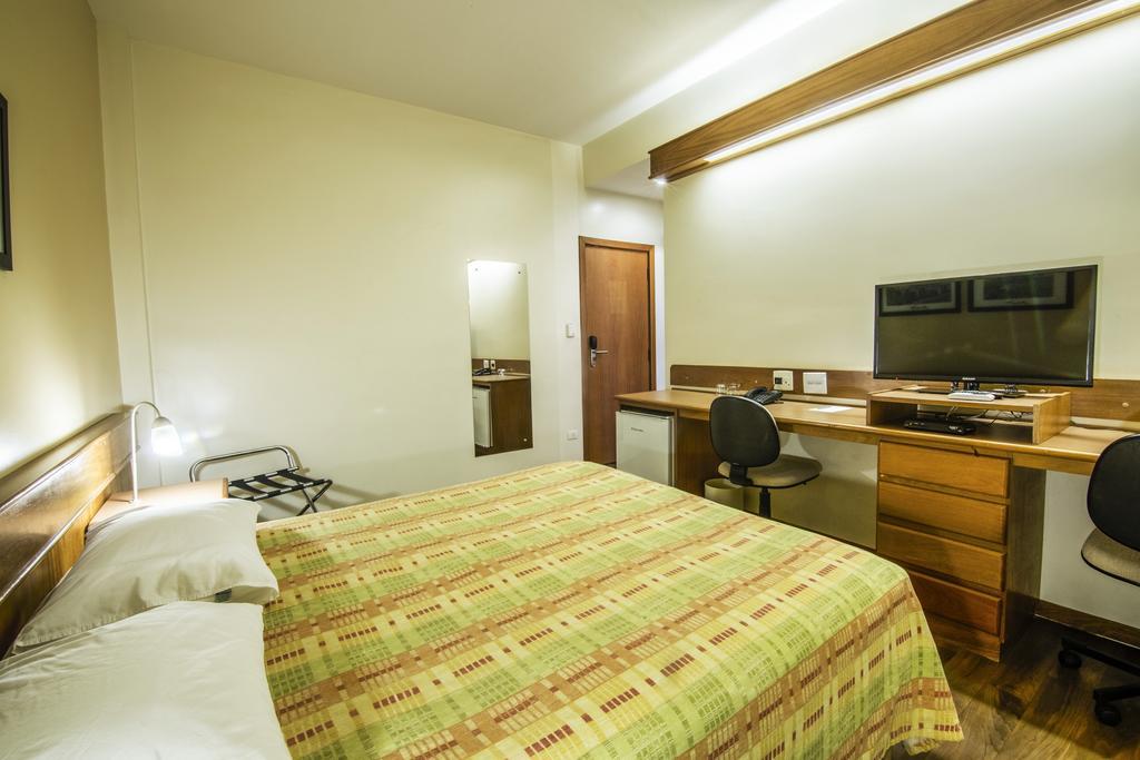 Jr Hotel Marilia Bagian luar foto