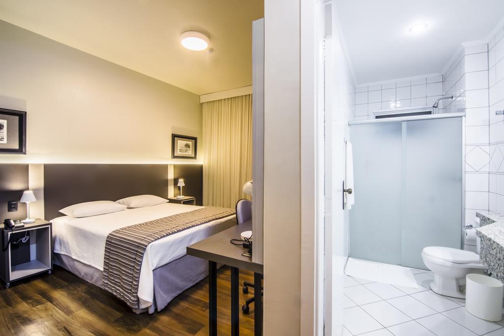 Jr Hotel Marilia Bagian luar foto