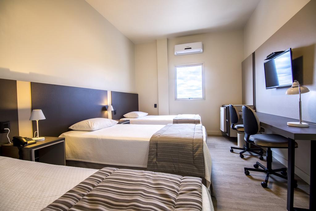 Jr Hotel Marilia Bagian luar foto