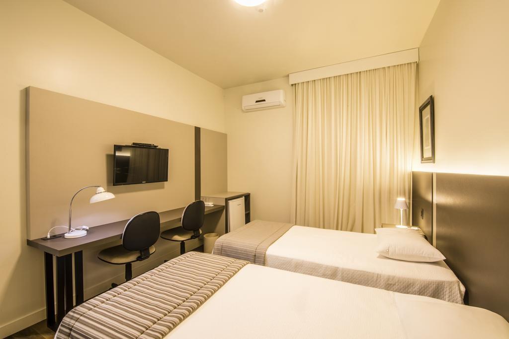 Jr Hotel Marilia Bagian luar foto