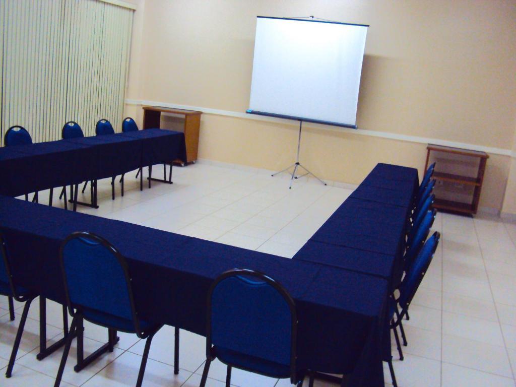 Jr Hotel Marilia Bagian luar foto