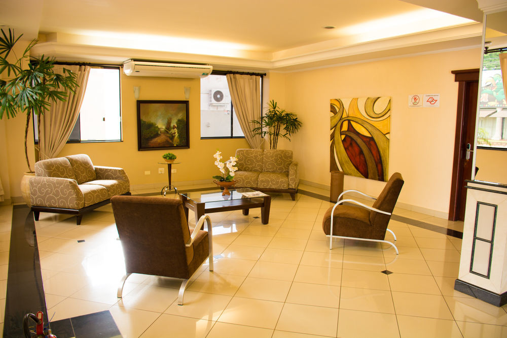 Jr Hotel Marilia Bagian luar foto